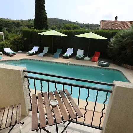 Πανσιόν La Bastide Des Pins