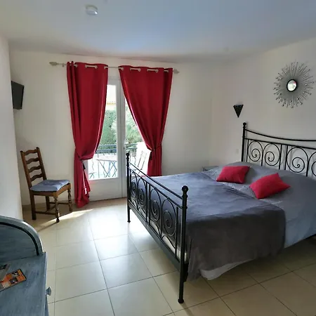 La Bastide Des Pins 3* Le Pradet