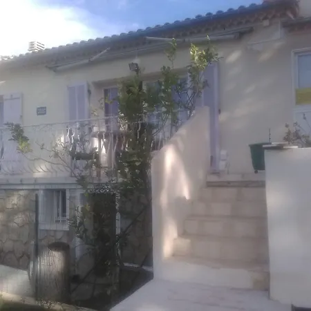 La Bastide Des Pins 3* لو براديت