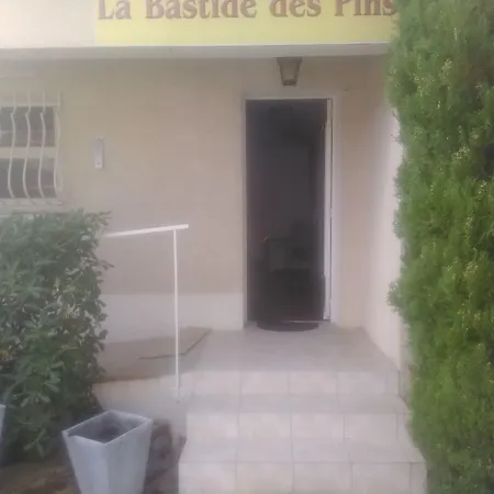 بيت ضيافة La Bastide Des Pins 3*