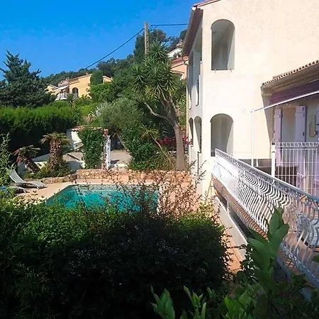 La Bastide Des Pins Guest house Le Pradet