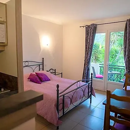 Guest house La Bastide Des Pins