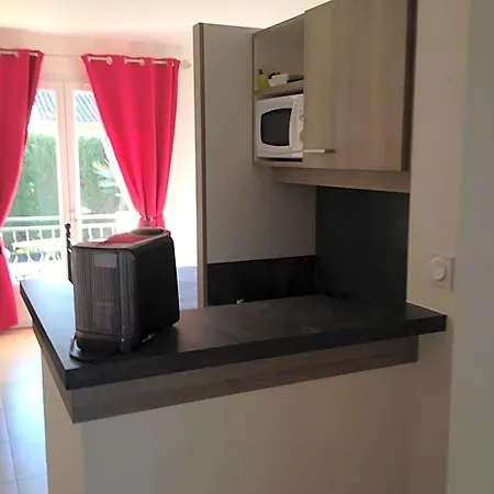 Guest house La Bastide Des Pins 3*