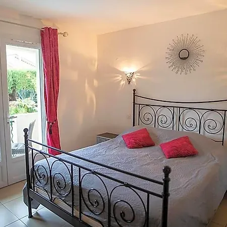 La Bastide Des Pins Guest house