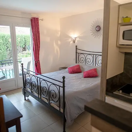 La Bastide Des Pins לה פרדה