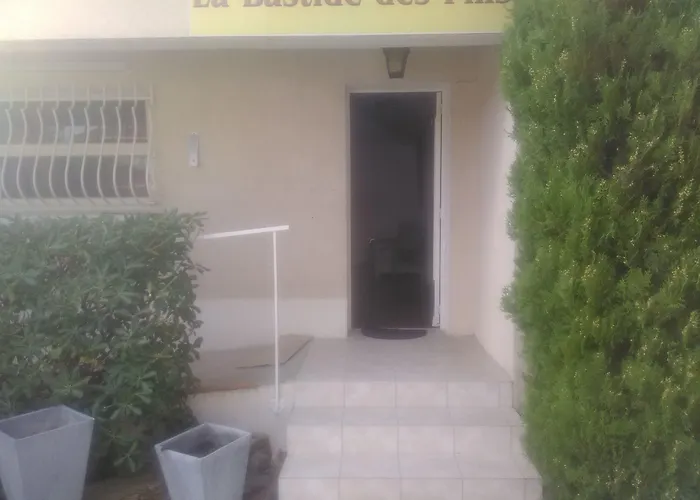 بيت ضيافة La Bastide Des Pins 3*