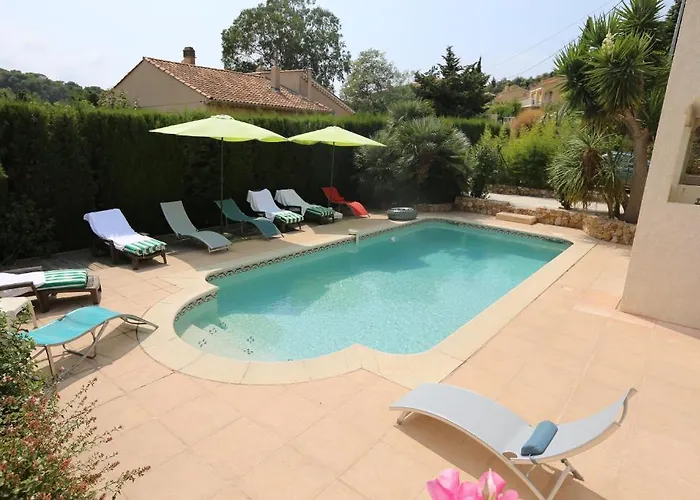 Maison d'hôtes La Bastide Des Pins 4*