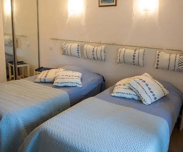 La Bastide Des Pins بيت ضيافة لو براديت